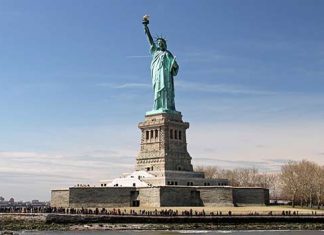things to do in nyc - statue of liberty