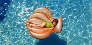 inflatable floats in the pool - reduce plastic
