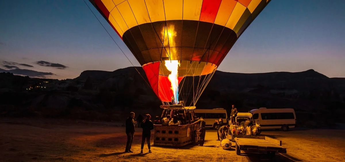 Have a Thrilling Ride on a Hot-Air Balloon