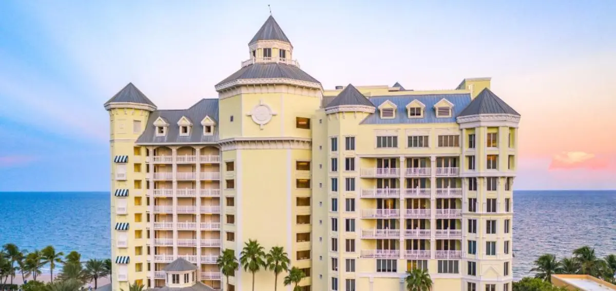 Pelican Grand Beach Resort Pelican Grand Beach Resort