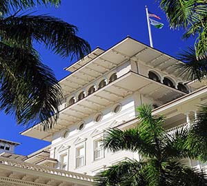 Waikiki Beach Attraction: Historic Moana Hotel