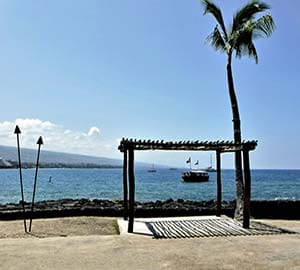 Hawaii - The Big Island Attraction: Ahu'ena Heiau