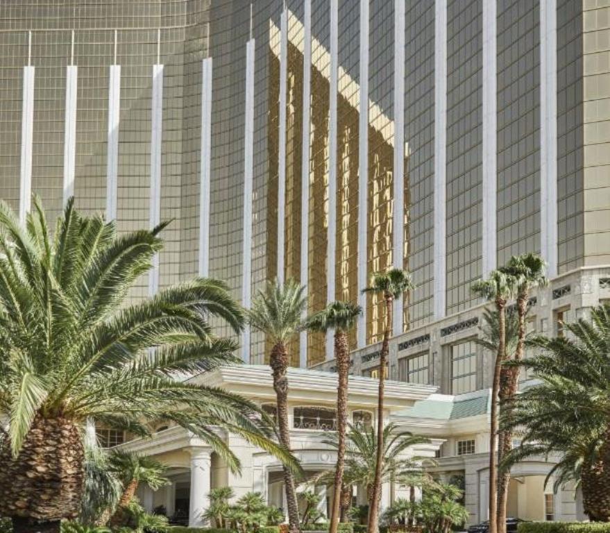Las Vegas Hotels: The Four Seasons Hotel