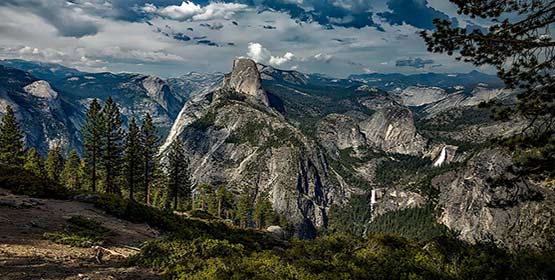 Yosemite National Park - Best Family Vacation Spots in the US