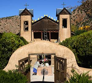 El Santuario de Chimayo Neighborhoods