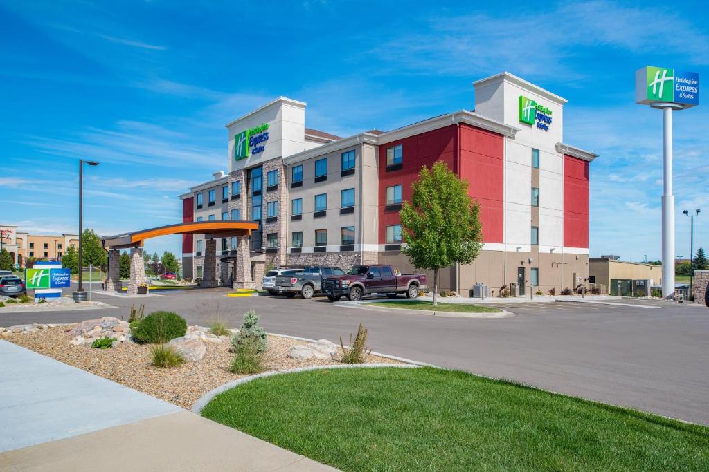 Holiday Inn Express Hotel & Suites Bismarck