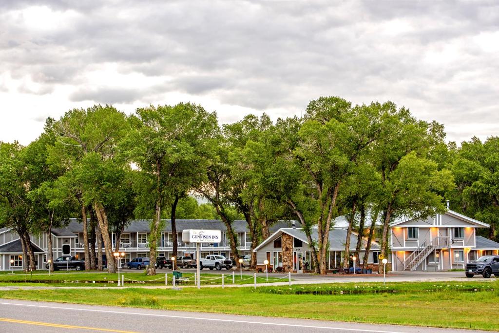 The Gunnison Inn at Dos Rios